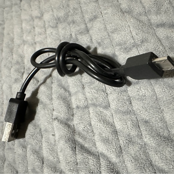 LG HBS-835S Wireless Neckband Headphones with JBL Sound – With Charging Cable - Picture 13 of 16